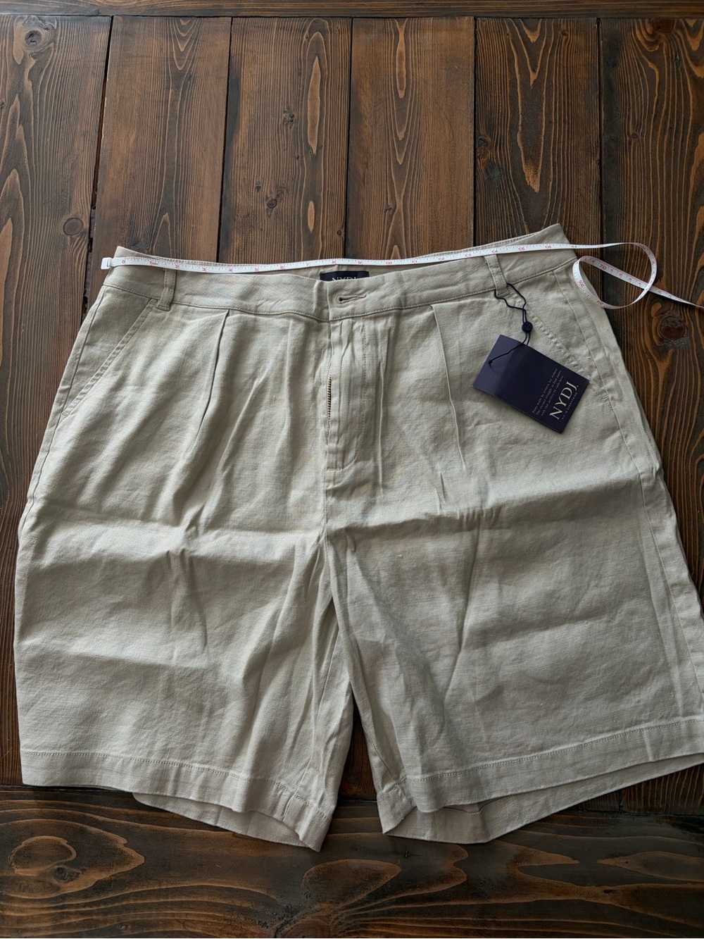 NYDJ Women’s Flat Front Linen-Blend Shorts in Beige